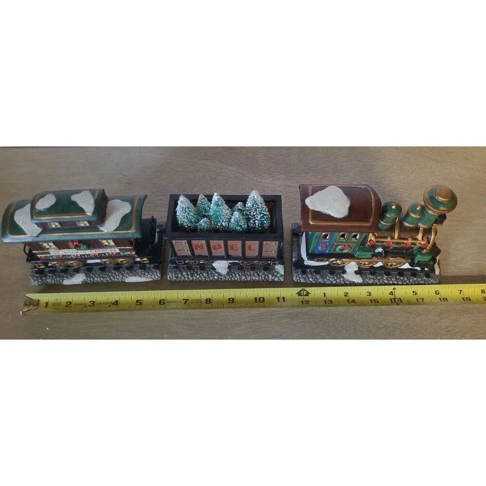 St Nicholas Square Train Set 3 Piece Illuminated Christmas Village Accessory Box